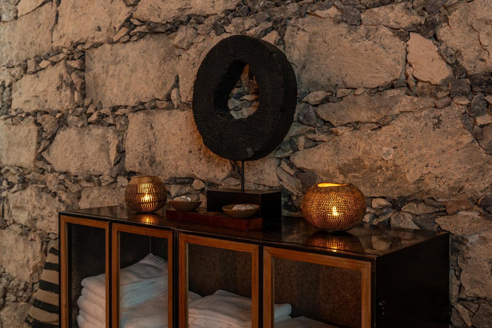 Sensi Azores Nature And Spa Ginetes Екстер'єр фото A detail of the interior of the house