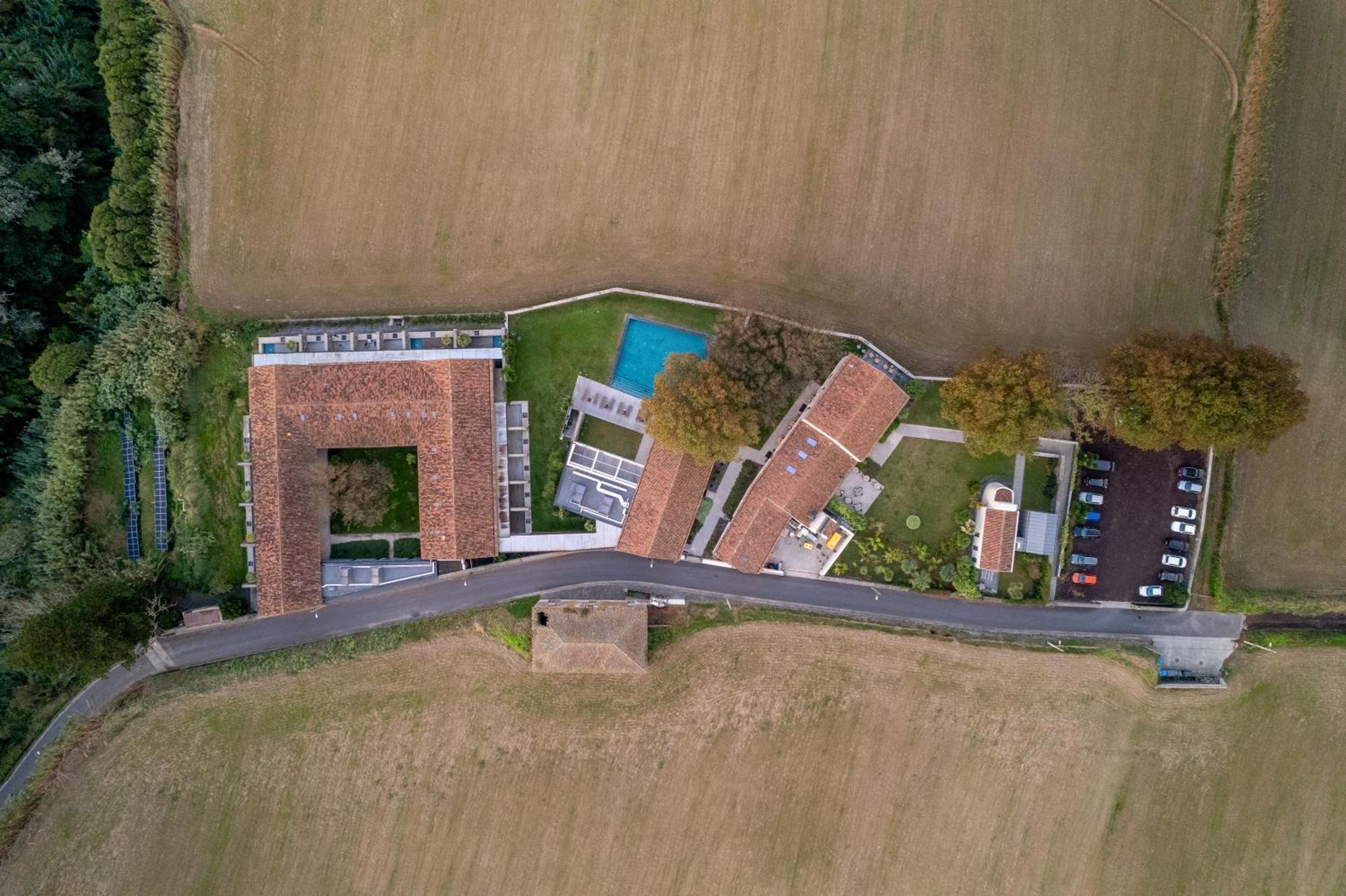 Sensi Azores Nature And Spa Ginetes Екстер'єр фото Aerial view of the village