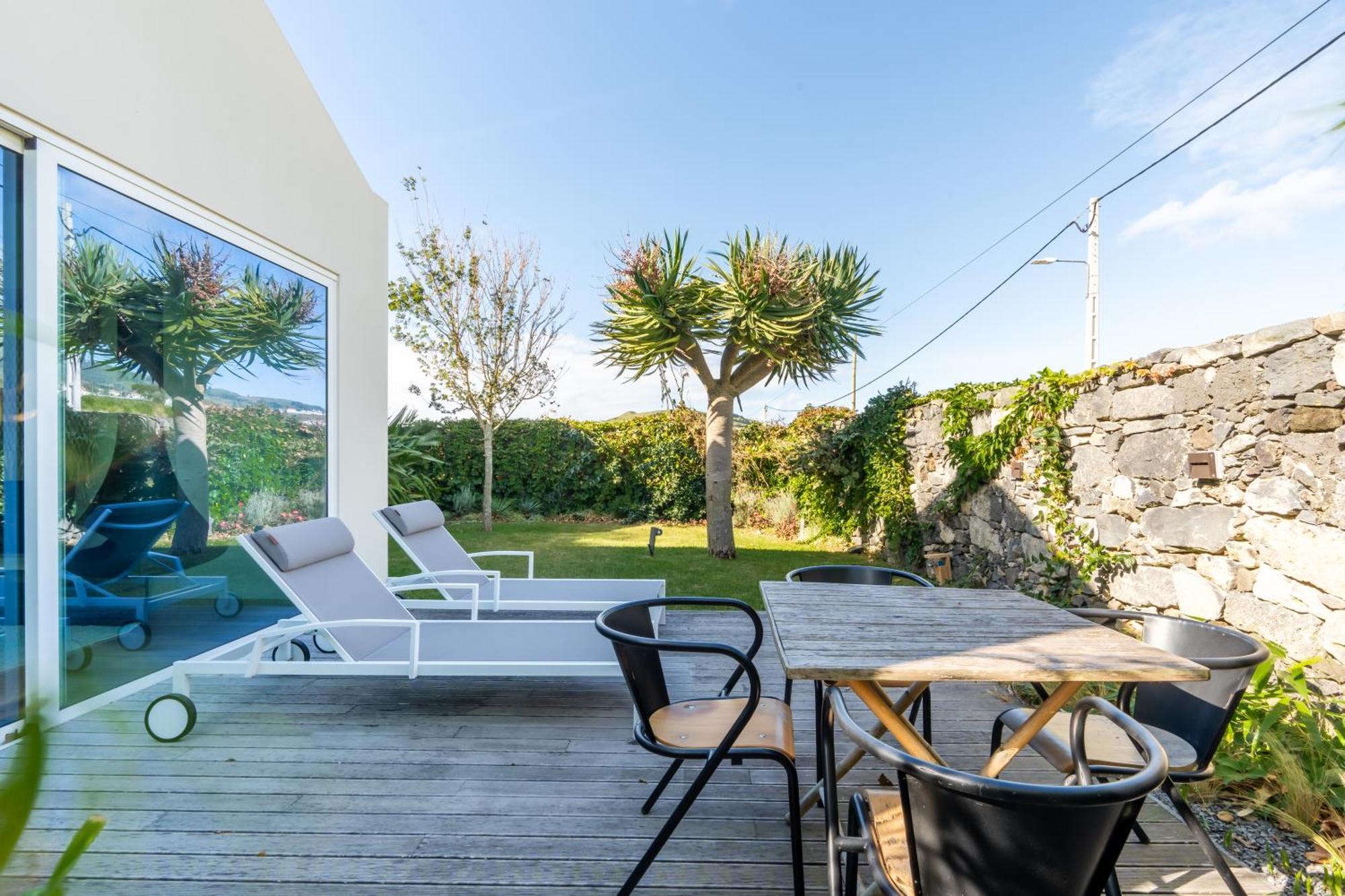 Sensi Azores Nature And Spa Ginetes Екстер'єр фото The garden of the house