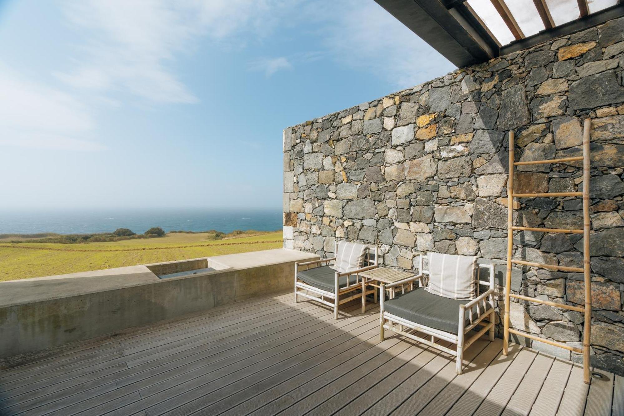 Sensi Azores Nature And Spa Ginetes Номер фото The hotel's terrace